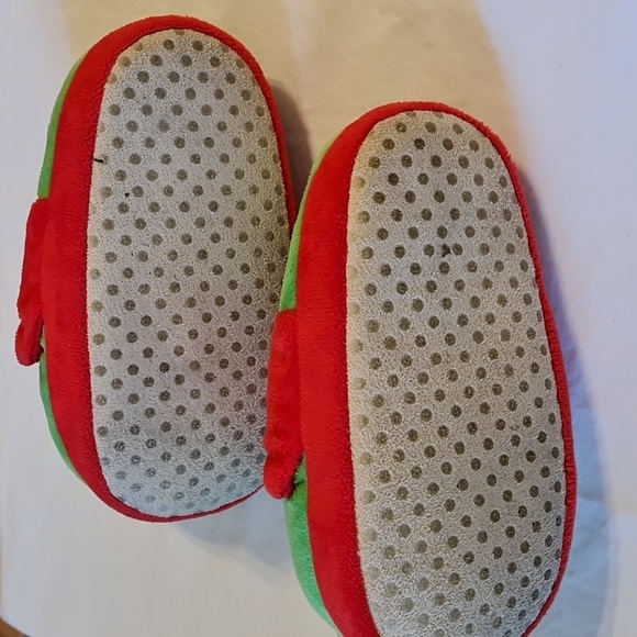 Elf slippers with bells Kids 2T-3T Excellent used condition, fun for child! - Picture 2 of 3